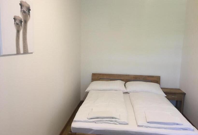 Апартаменты 2 Спальни, Apartman Diófa