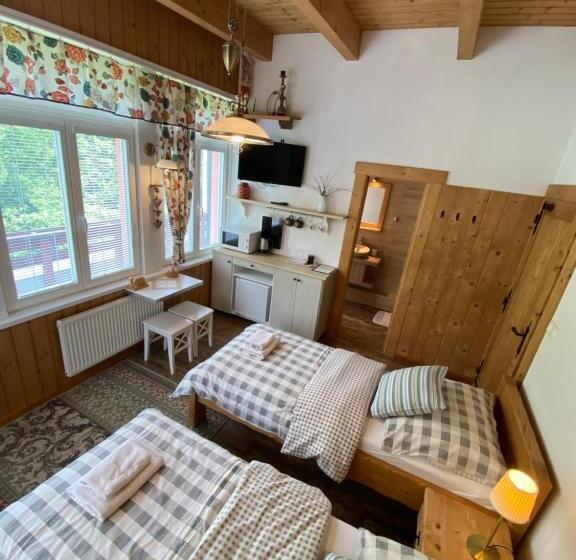 غرفة قياسية مطلة على الجبل, Apartmany Moravienka