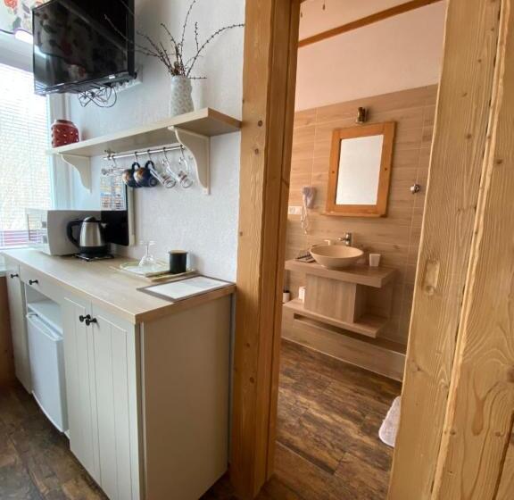 غرفة قياسية مطلة على الجبل, Apartmany Moravienka