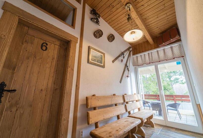 Студия Стандарт, Apartmany Moravienka