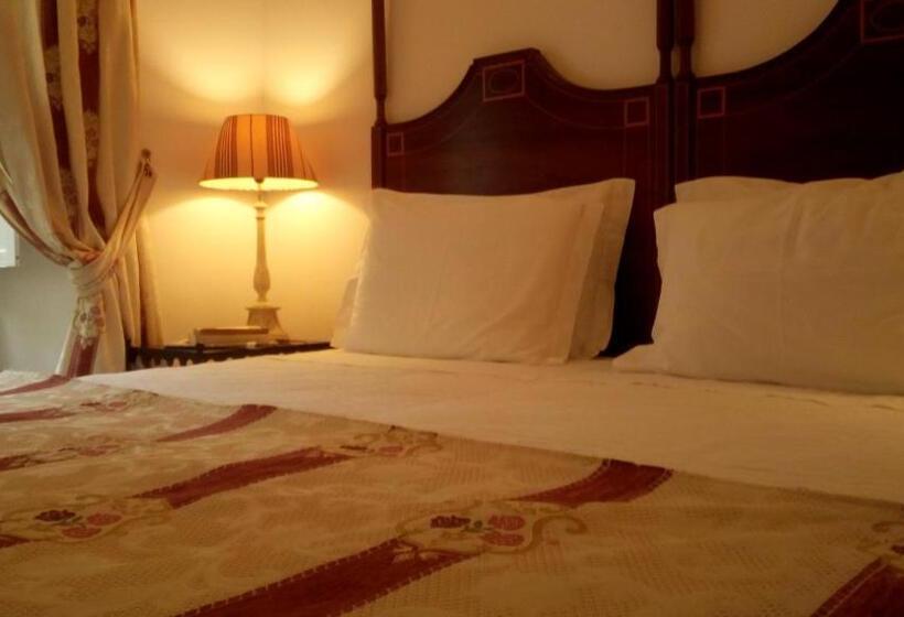 سوییت, Casa Do Arco