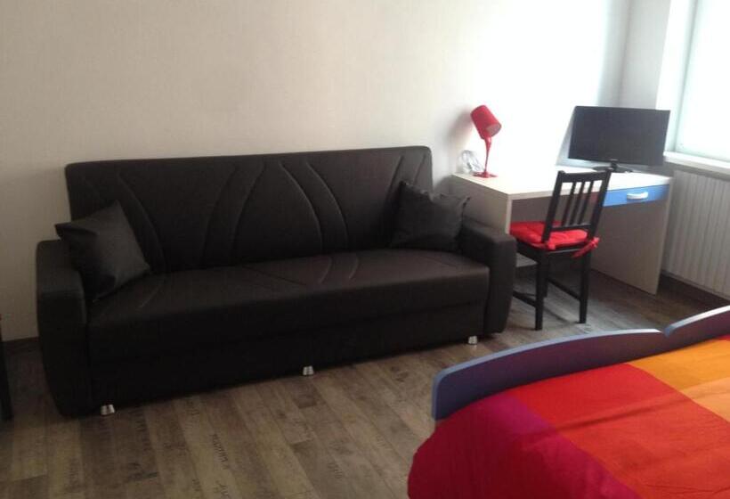 اتاق استاندارد با سرویس بهداشتی مشترک, Grandi Cime Guest House