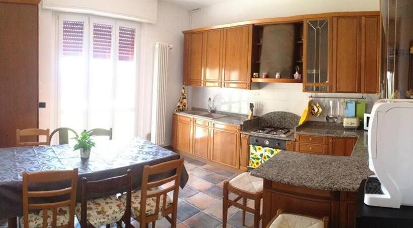 اتاق استاندارد با سرویس بهداشتی مشترک, Grandi Cime Guest House