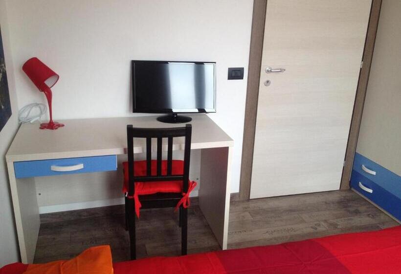 اتاق استاندارد یک تخته با سرویس بهداشتی مشترک, Grandi Cime Guest House