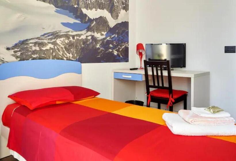 اتاق استاندارد یک تخته با سرویس بهداشتی مشترک, Grandi Cime Guest House