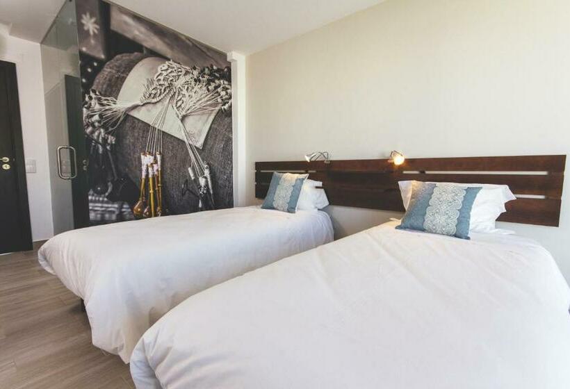 スタンダードルーム, Yey Baleal