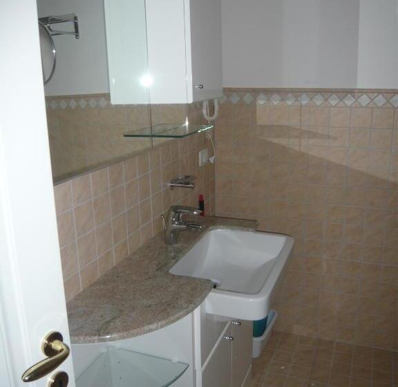 スーペリアスタジオ, Relais Villa Selle