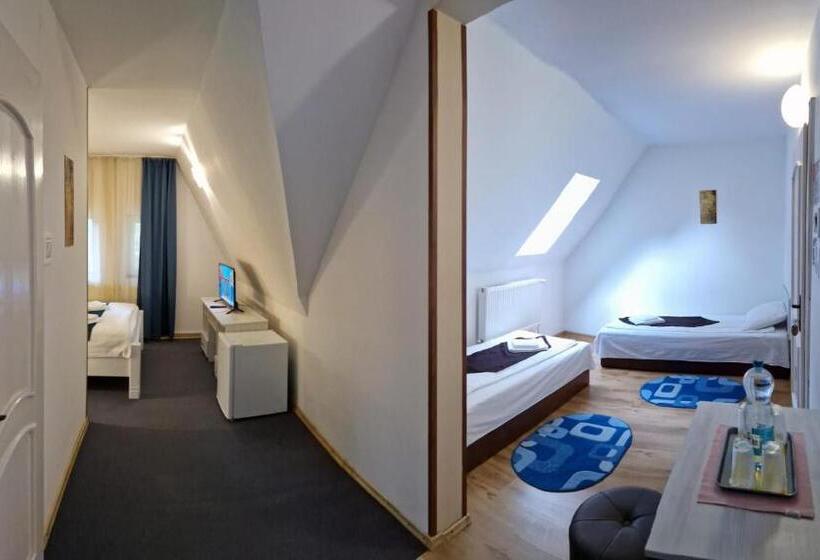 Семейный Номер Superior, Pensiunea Happy Inn