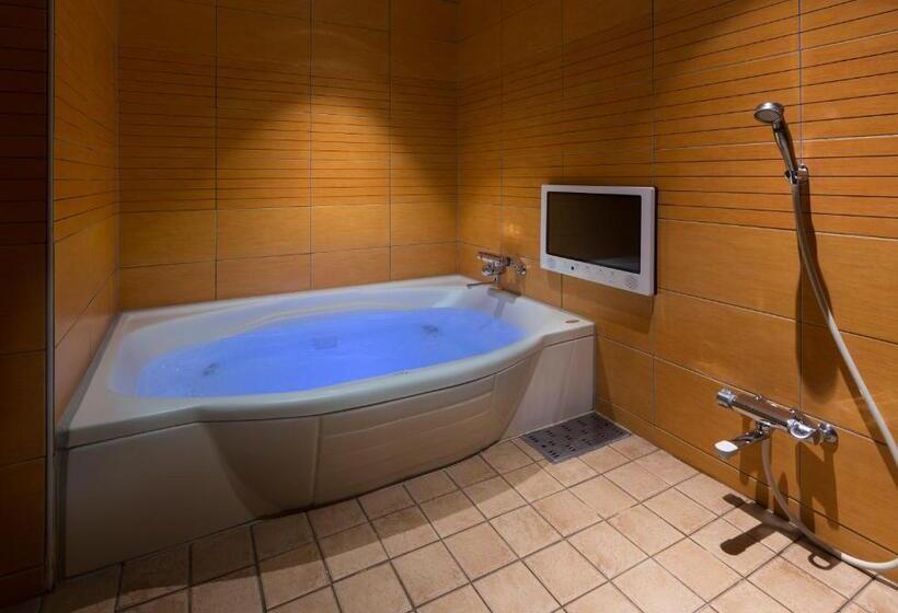 高级大房间, Fine Into The Premlum