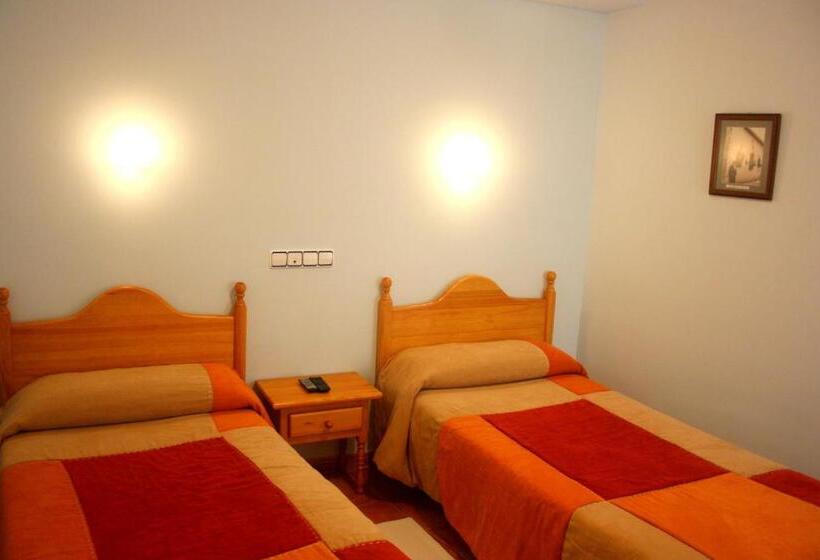 スタンダードルーム, Hostal La Granja