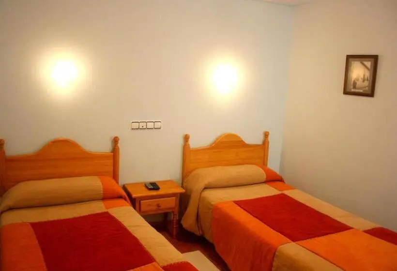 スタンダードルーム, Hostal La Granja