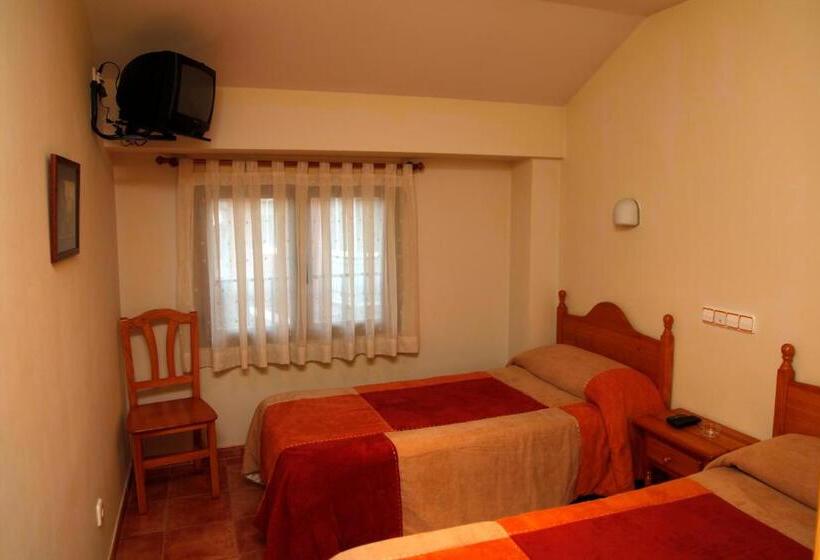 スタンダードルーム, Hostal La Granja