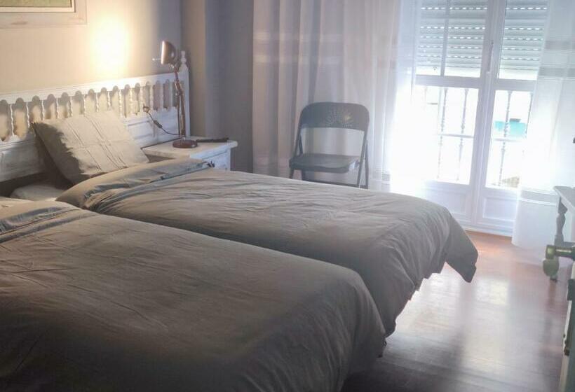 Номер Стандарт, Residencia Derby