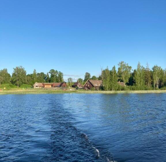 بانگلوی استاندارد, Sammuli Holiday Village