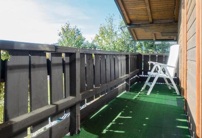 غرفة قياسية فردية مزودة بشُرفة, Siri's Einkehr