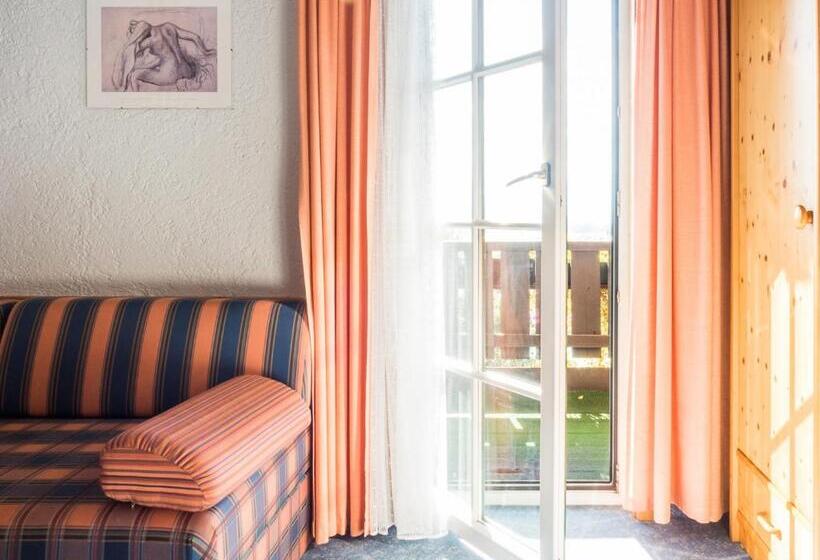 غرفة قياسية فردية مزودة بشُرفة, Siri's Einkehr