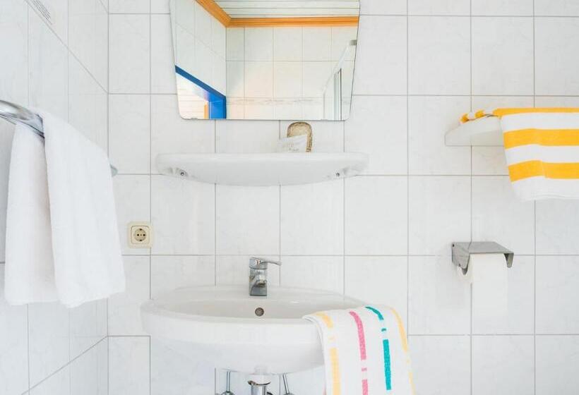 غرفة عائلية, Siri's Einkehr