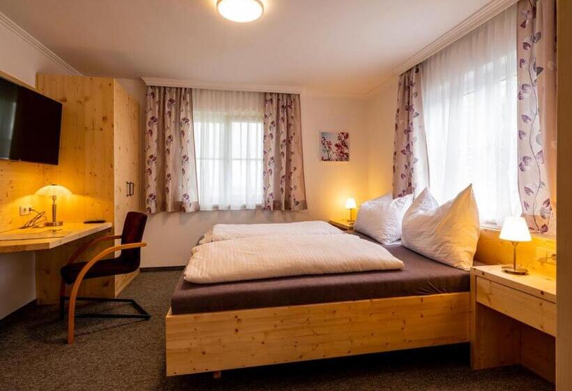 غرفة عائلية, Siri's Einkehr