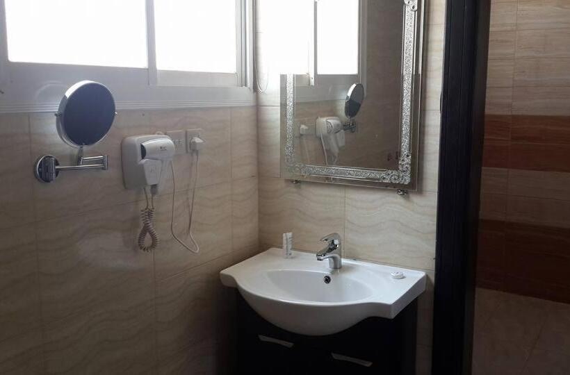 חדר סטנדרט, منـازل الماسة للشقق المخدومة بريدة