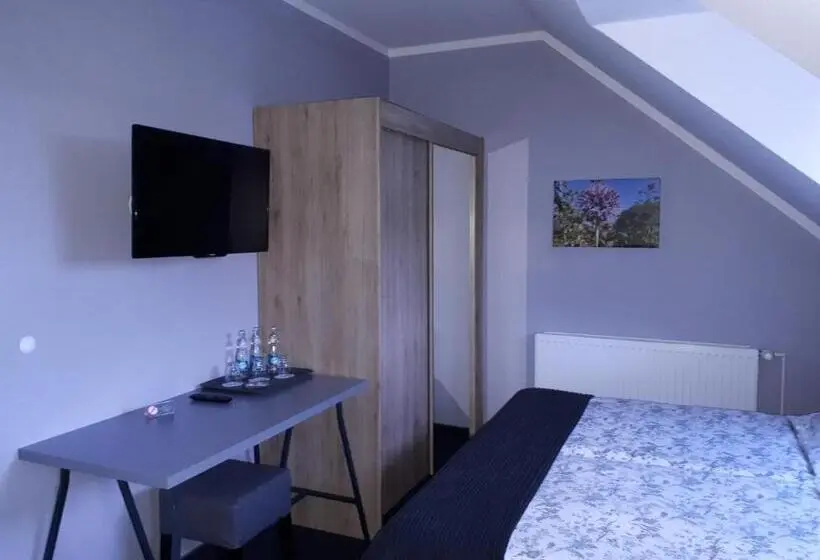 Standard Triple Room, Café Pension Steffen