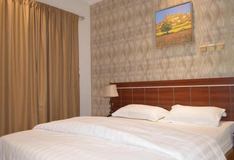 آپارتمان 1 خوابه, Holiday Season