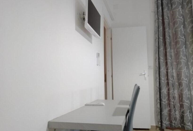 ベーシックルーム, Porrino Affittacamere Self Checking   Accesso Autonomo