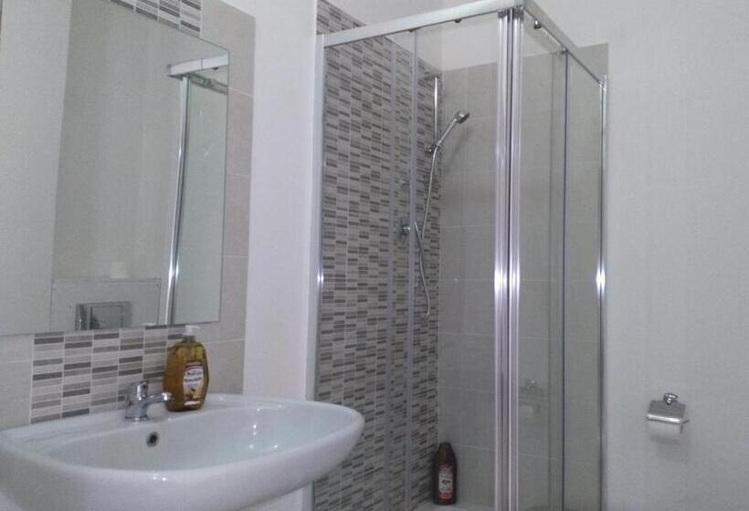 Basic Oda, Porrino Affittacamere Self Checking   Accesso Autonomo