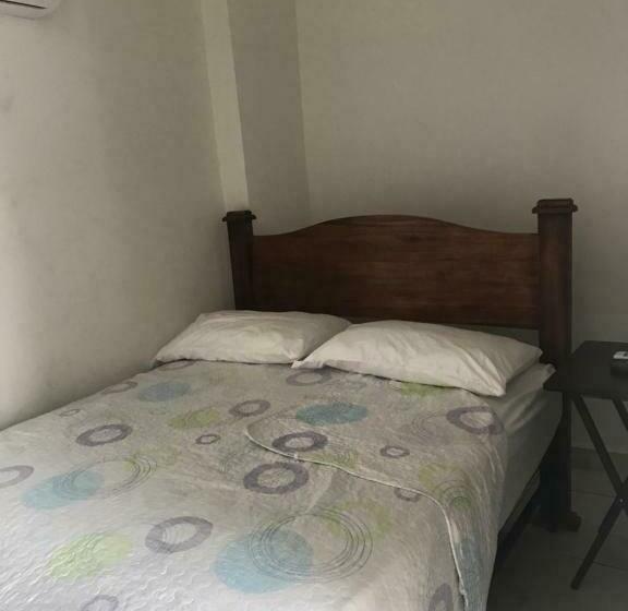 Номер Стандарт, Hostal Compostela Inn
