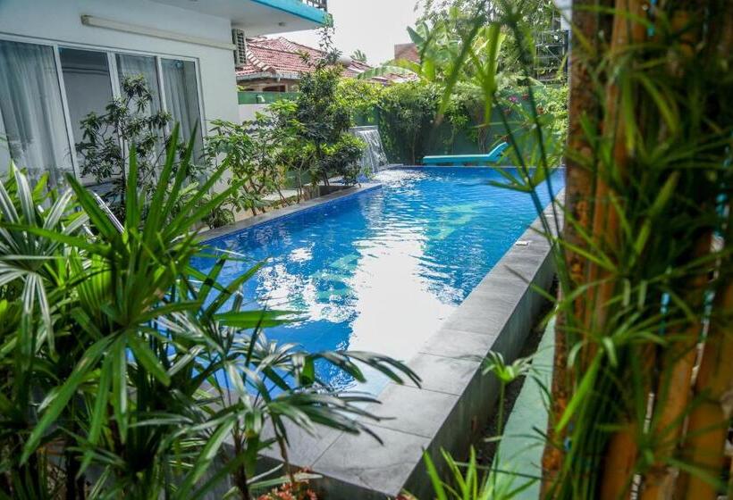 חדר סטנדרט לשלושה, Nebula Residence