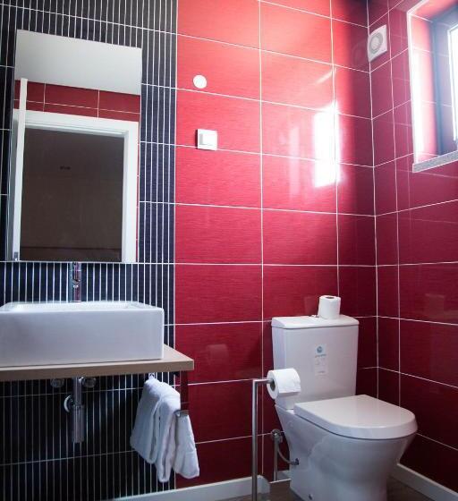 اتاق کلاسیک سه تخته, Tomas Guest House Ii