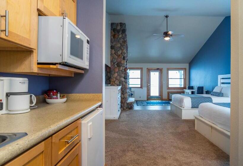 스탠다드 룸 퀸사이즈 침대, Quarterdeck Resort