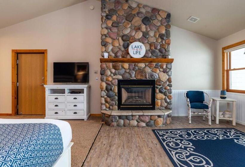 패밀리 룸, Quarterdeck Resort