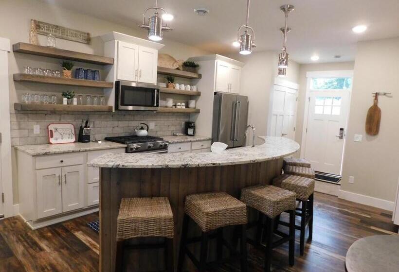 침실 2개 아파트, Quarterdeck Resort