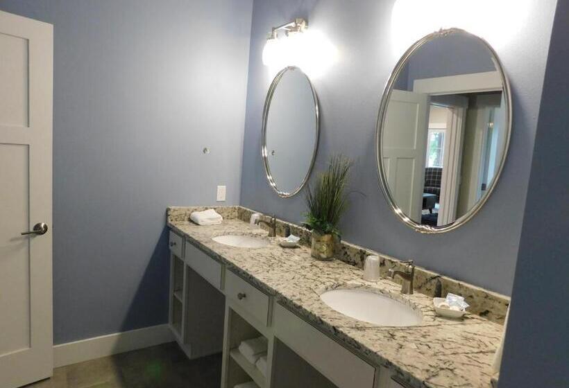 침실 2개 아파트, Quarterdeck Resort