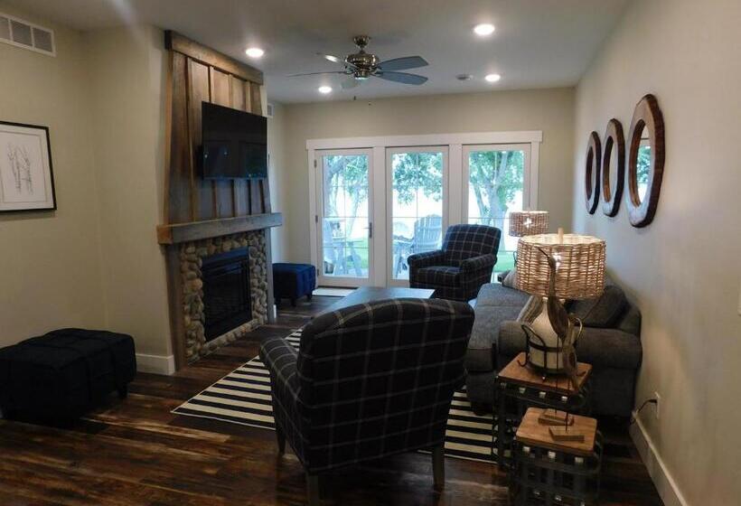 침실 2개 아파트, Quarterdeck Resort