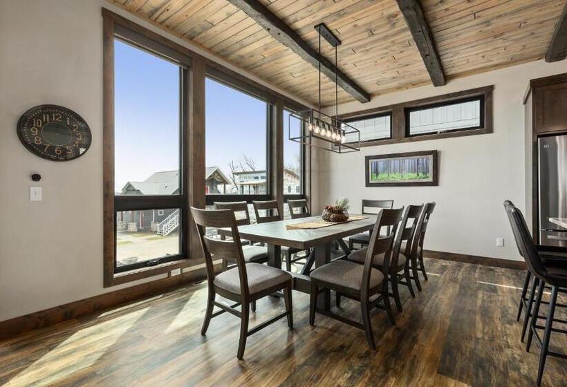 5침실 아파트, Quarterdeck Resort