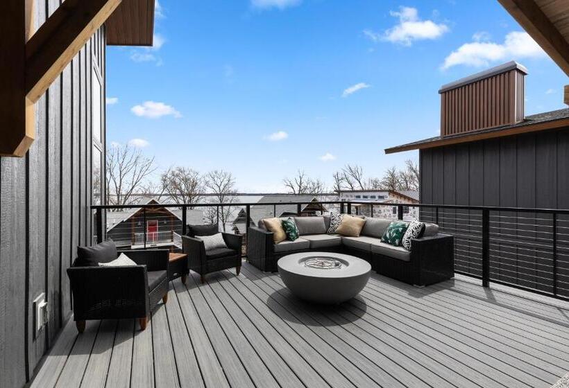 Апартаменты 5 спален, Quarterdeck Resort