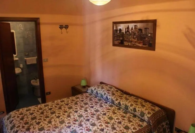 Standard Neljän Hengen Huone, Locanda Monte Cervino