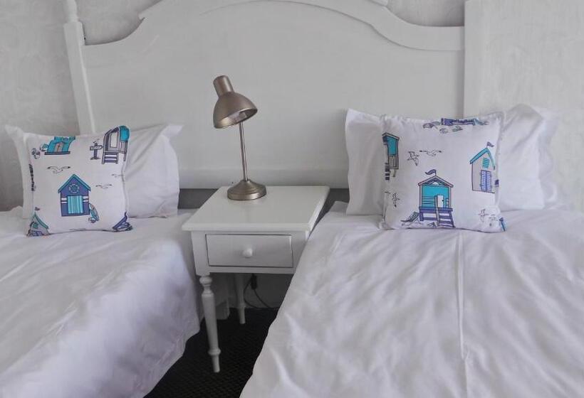 غرفة قياسية مطلّة علي البحر, Dutton's Cove Guest House