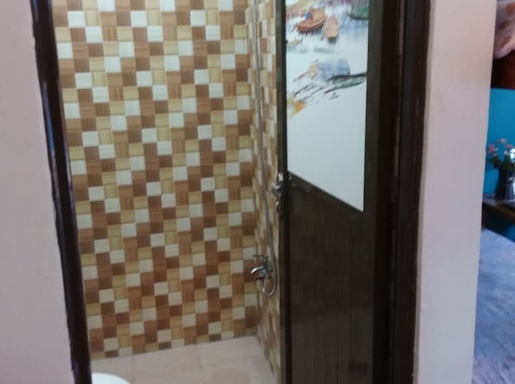 اتاق خانوادگی, Pete's Inn