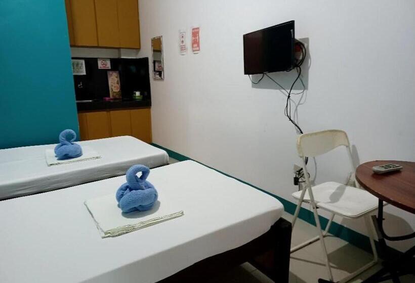 اتاق لوکس, Pete's Inn