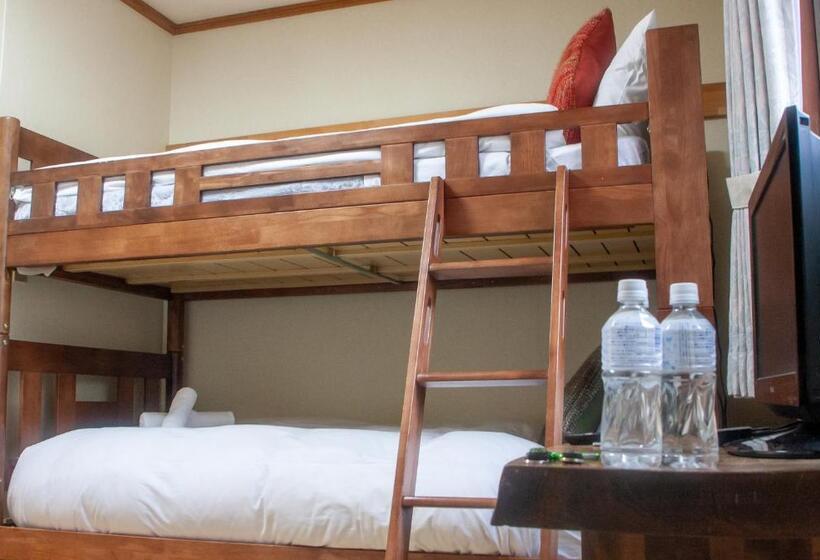 اتاق استاندارد سه تخته با سرویس بهداشتی مشترک, Kizuna Lodge & Bbq Centre