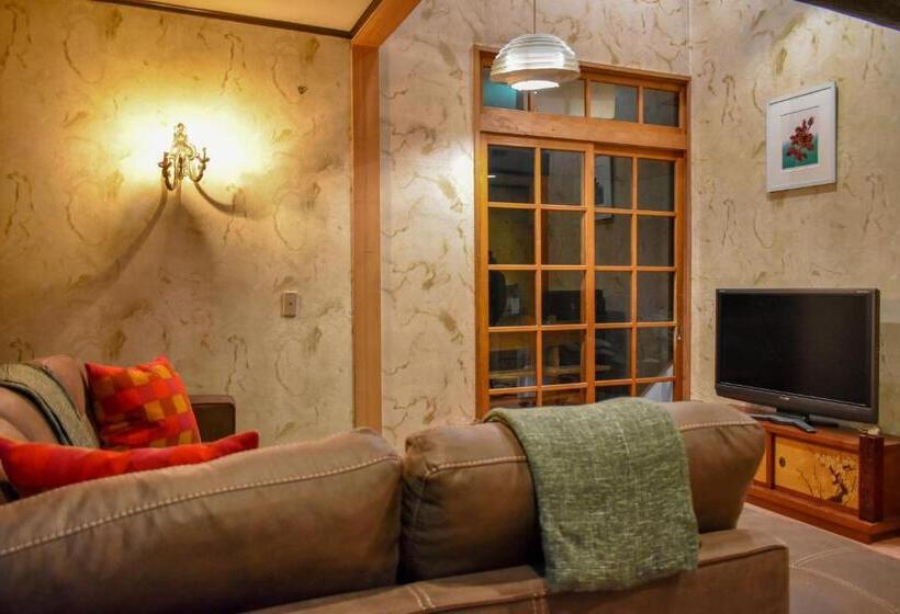 اتاق استاندارد چهارنفره با سرویس بهداشتی مشترک, Kizuna Lodge & Bbq Centre