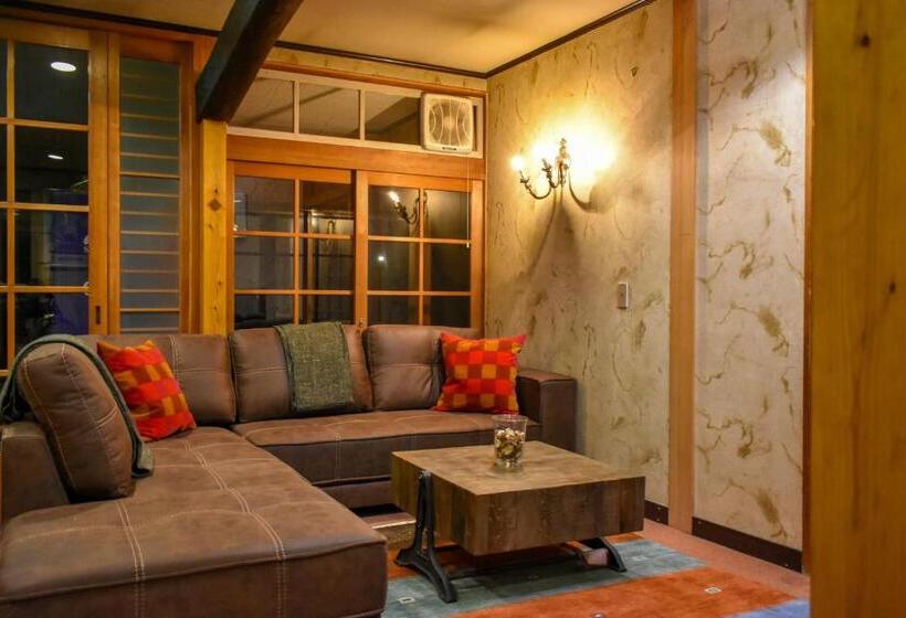 Номер Стандарт Четырехместный Совместный Санузел, Kizuna Lodge & Bbq Centre