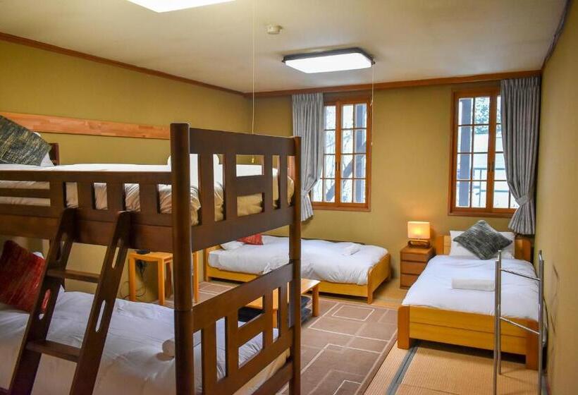 اتاق استاندارد چهارنفره با سرویس بهداشتی مشترک, Kizuna Lodge & Bbq Centre