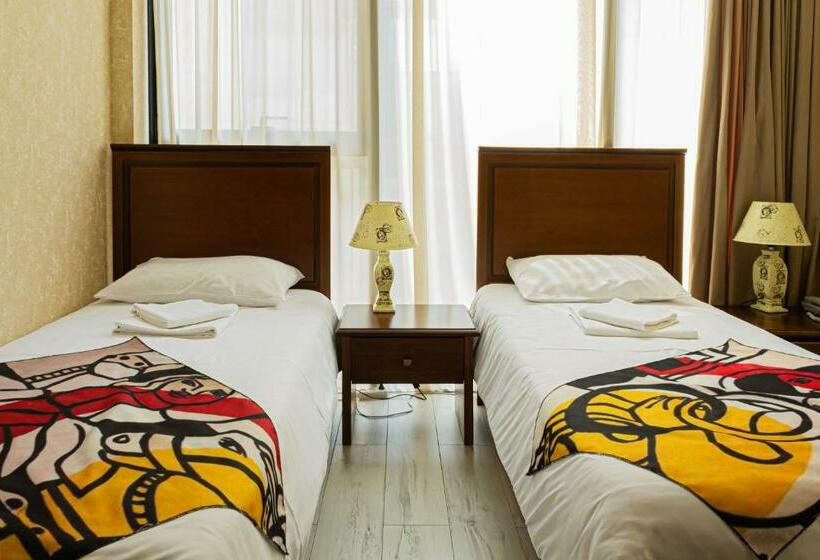 Номер Стандарт, Liberty Theatre