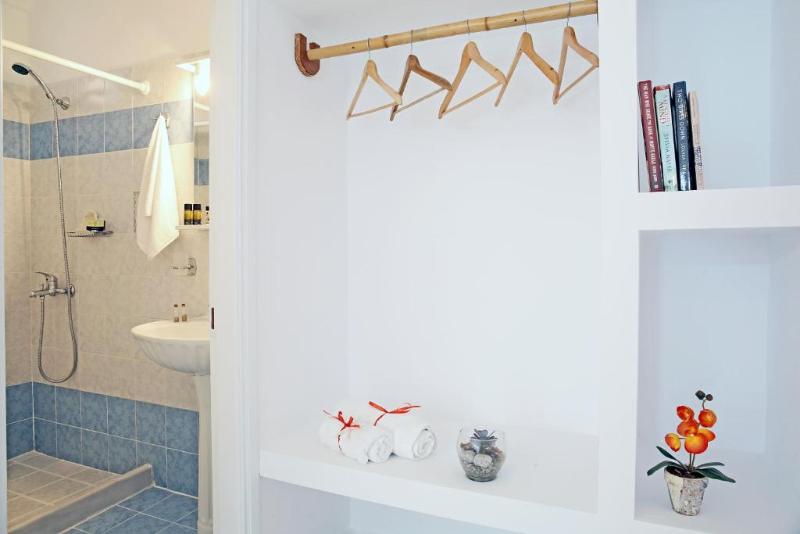 Номер Superior, Liberty Theatre