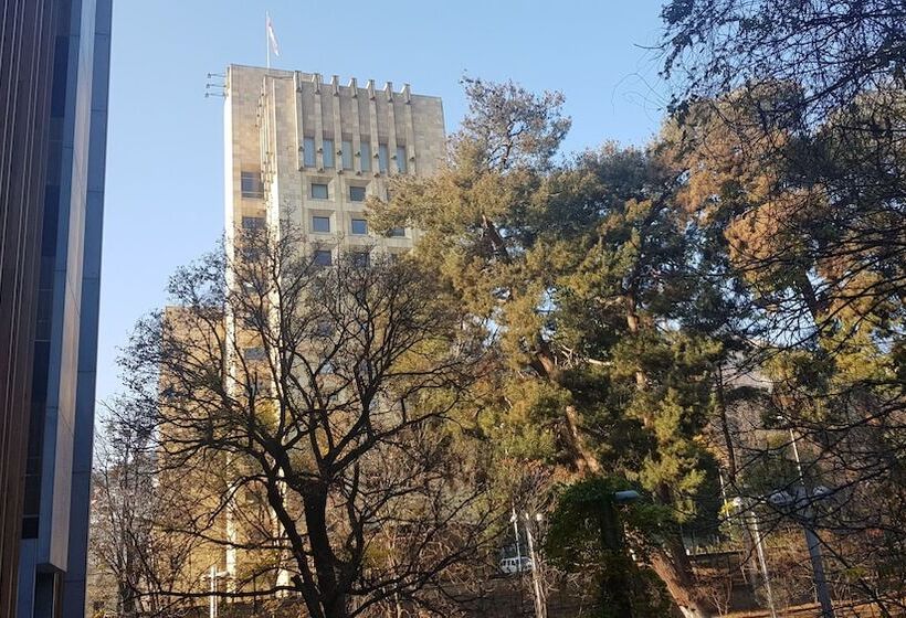 Номер Superior, Liberty Theatre