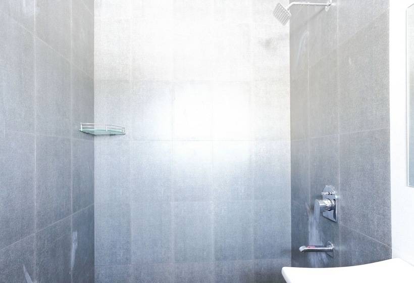 豪华房间, Treebo Hi Line Apartments Kalapatti