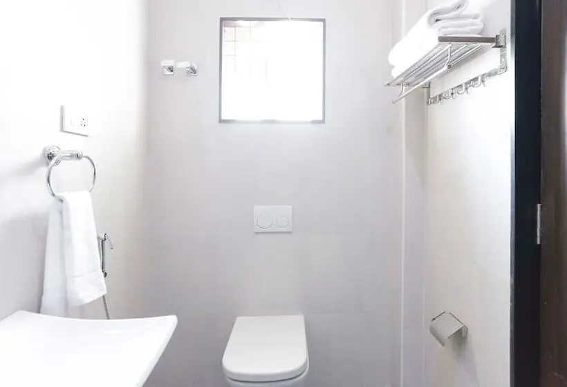 デラックスルーム, Treebo Hi Line Apartments Kalapatti